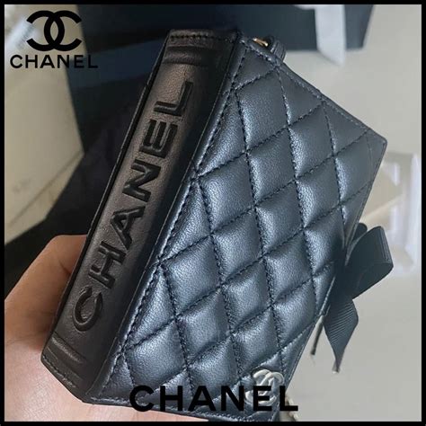 chanel boy card holder review|Chanel card holder men's.